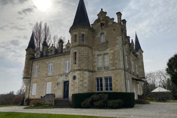 vins-pessac-leognan-l-apprenti-sommelier-chateau-haut-bergey-visite-batiment-3