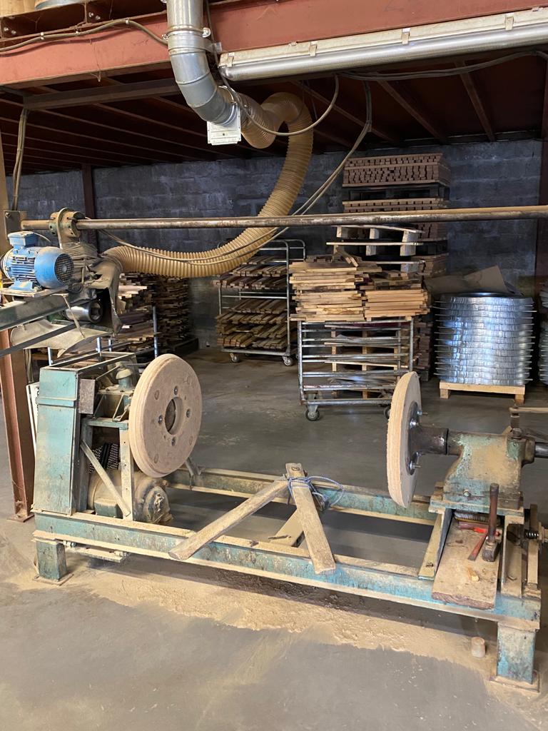 vins-pessac-leognan-l-apprenti-sommelier-actualites-art-fabriquer-tonneau-de-vin-barrique-merrain-douelle-bois-chene-tonnellerie-marques-9